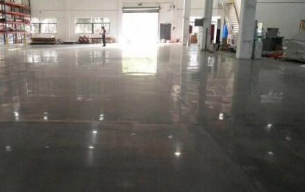 水泥地面固化拋光是什么？固化拋光有哪些好處？