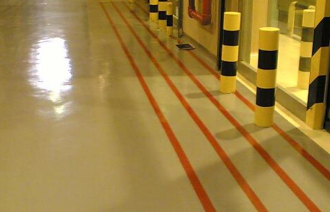 環氧地坪漆出現滲色和浮色原因是什么？如何解決？